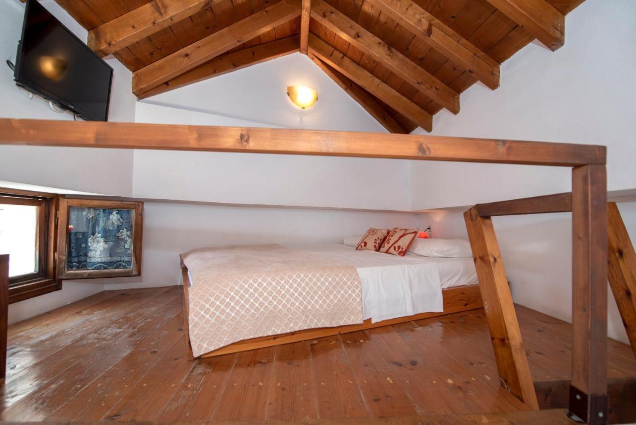 Aeolos Guesthouse 모넴바시아 외부 사진