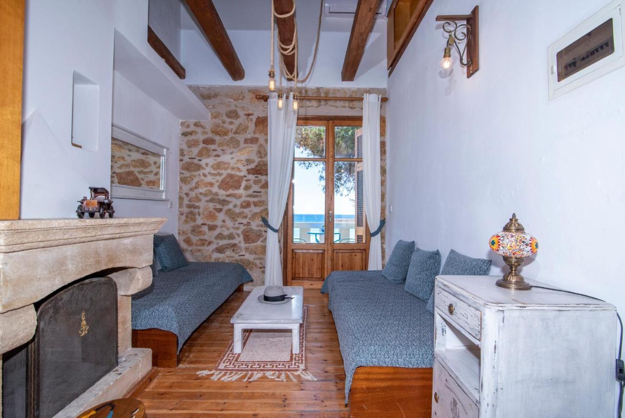 Aeolos Guesthouse 모넴바시아 외부 사진