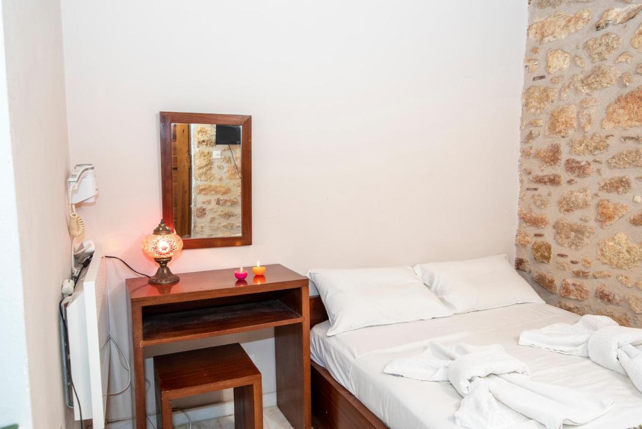 Aeolos Guesthouse 모넴바시아 외부 사진