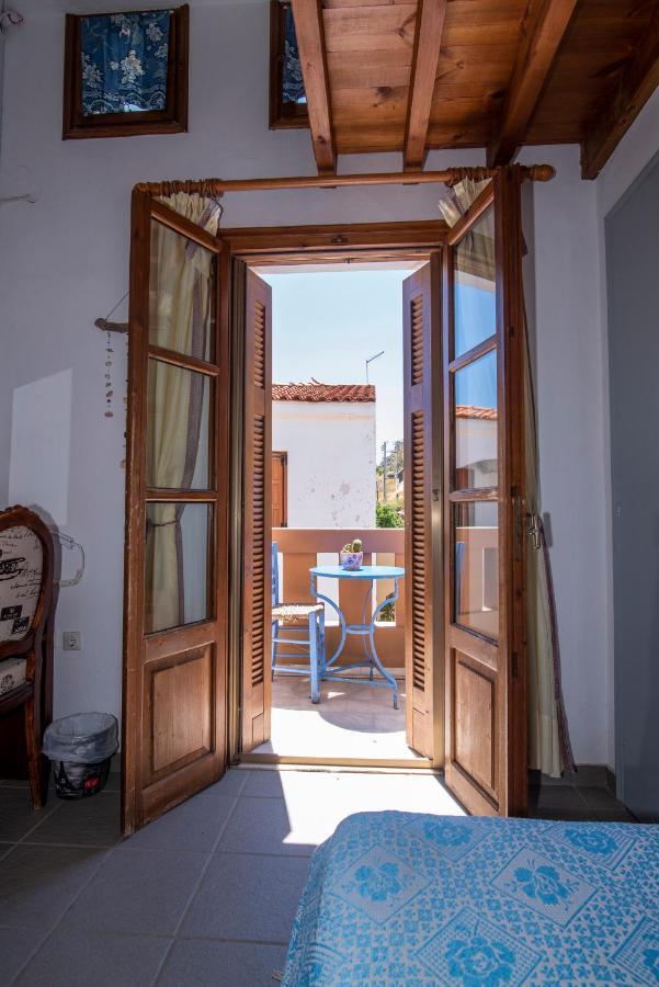 Aeolos Guesthouse 모넴바시아 외부 사진