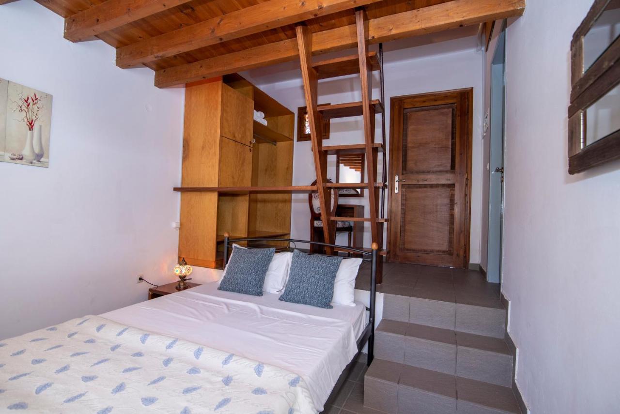 Aeolos Guesthouse 모넴바시아 외부 사진