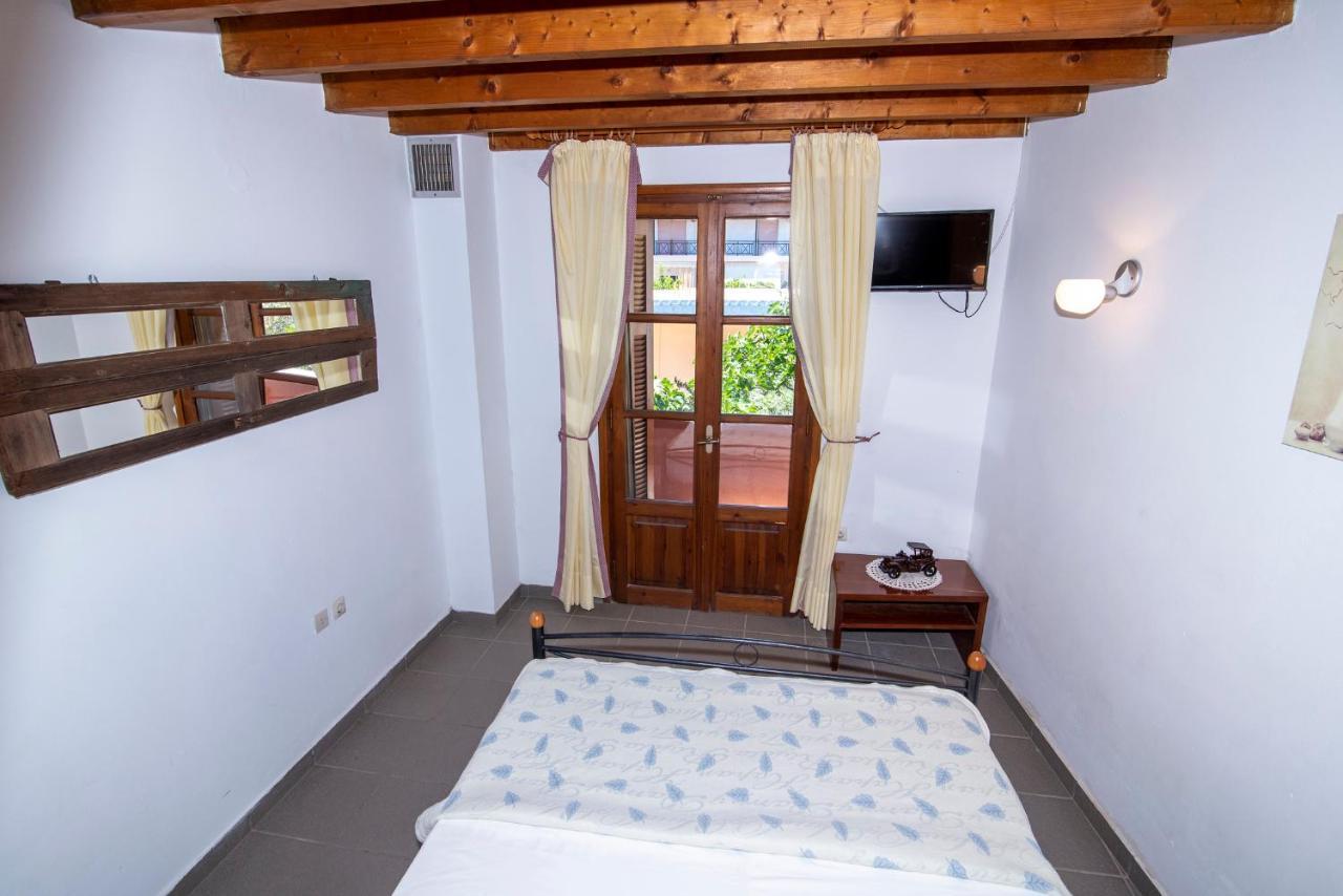 Aeolos Guesthouse 모넴바시아 외부 사진